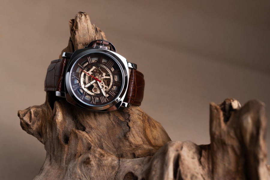 Quels éléments prendre en compte avant d'acquérir une montre à tourbillon à prix abordable ?
